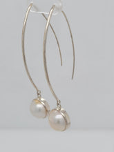 Load image into Gallery viewer, Sterling Silver and Pearl Long Dangle Earring