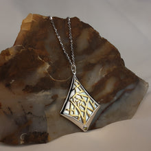 Load image into Gallery viewer, Sterling/GP Mother of Pearl and Peridot Necklace