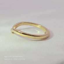 Load image into Gallery viewer, Custom Contour LG Dia YG Band