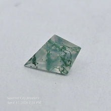 Load image into Gallery viewer, 10x7mm Kite Shape Moss Agate