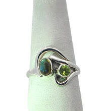 Load image into Gallery viewer, Sterling Labradorite and Peridot Swirl Ring