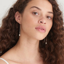 Load image into Gallery viewer, Silver Pearl Threader Earrings
