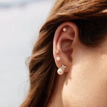 Load image into Gallery viewer, Gold Shell Pearl and Lucky Clover Stud Earrings