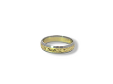 Load image into Gallery viewer, Platinum/18K Yellow 5mm Hand Engraved Band