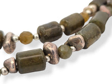 Load image into Gallery viewer, Sterling Silver Pear Shaped Labradorite Bead Necklace