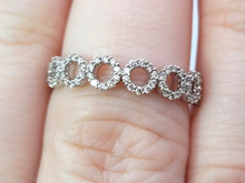 Load image into Gallery viewer, 10KW 70 Round Diamonds 1/4 CTW Open Circles Band