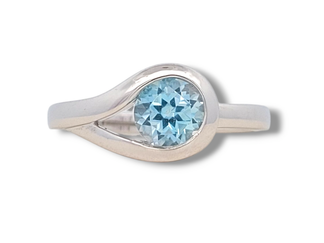 Sterling Silver Round Blue Topaz Ring