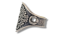 Load image into Gallery viewer, Sterling Silver Decorative Ring