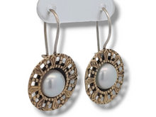 Load image into Gallery viewer, Two Tone Pearl Disk Drop Earrings