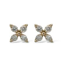 Load image into Gallery viewer, 14k Yellow Gold Flower Studs