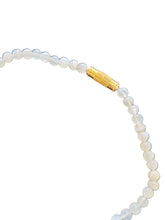 Load image into Gallery viewer, 16&quot; Moonstone bead strand necklace