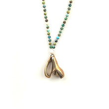 Load image into Gallery viewer, Turquoise, Howlite, and Cast Bronze Seashell Necklace