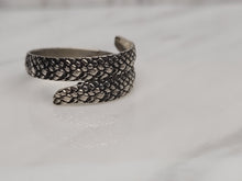 Load image into Gallery viewer, Sterling Snakeskin Two Tails Ring