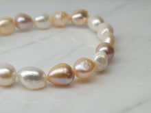 Load image into Gallery viewer, Pink &amp; White Pearl Stretch Bracelet