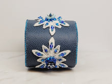 Load image into Gallery viewer, Crystal Flowers Bracelet