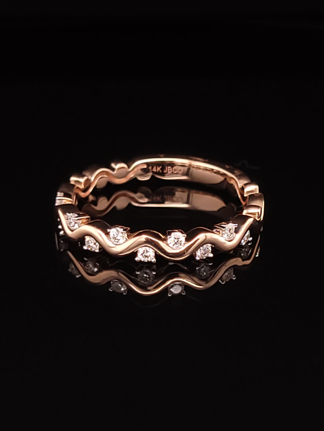 14K Rose Gold 1/6 CTW Diamond Wedding Ring