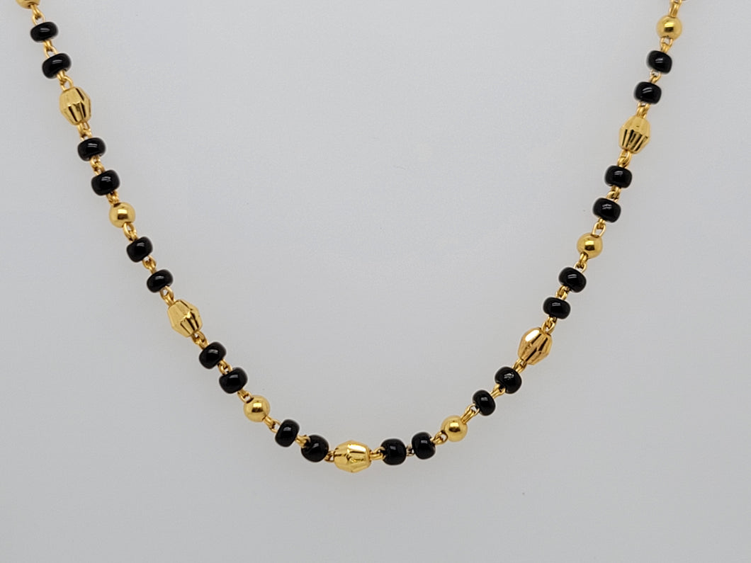 17KY Estate Gold & Black Beads Chain Necklace