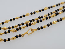 Load image into Gallery viewer, 17KY Estate Gold &amp; Black Beads Chain Necklace