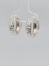 Load image into Gallery viewer, Sterling Silver Diamond Cut Hoop Earrings