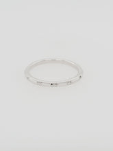 Load image into Gallery viewer, 14kw 0.08ctw Diamond Eternity Band