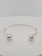 Load image into Gallery viewer, Pearl Cuff Bracelet