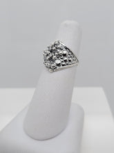 Load image into Gallery viewer, Sterling Silver Cluster Bead Ring - 7