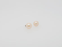 Load image into Gallery viewer, 14k White Gold 7.5mm Pink Overtone Pearl Studs