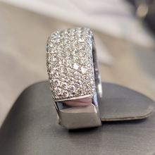 Load image into Gallery viewer, Estate 1.5ctw Diamond Pave White Gold Band