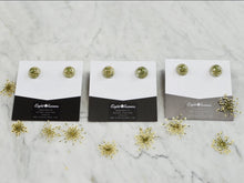 Load image into Gallery viewer, Floral stud earrings - real queen anne&#39;s lace