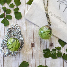 Load image into Gallery viewer, Cinammon Fern sphere necklace