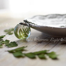 Load image into Gallery viewer, Cinammon Fern sphere necklace