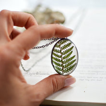 Load image into Gallery viewer, Cinnamon Fern Leaf Oval Necklace