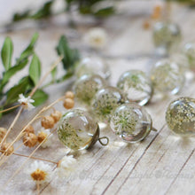 Load image into Gallery viewer, Floral earrings queen anne&#39;s lace