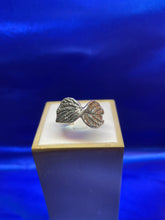 Load image into Gallery viewer, Leaf Pad Sterling Silver Ring