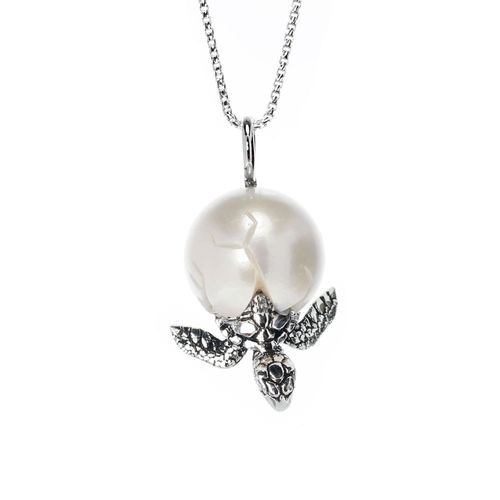 Sterling Silver Turtle in Freshwater Pearl